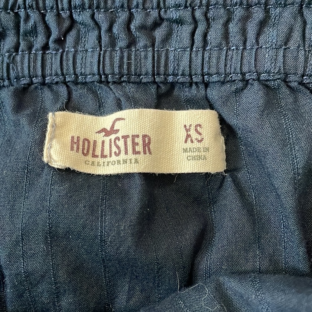 Holister Ruffled Tank - Picture 4 of 4